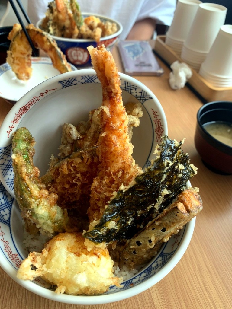 Tendon rice bowl served in the Gwangalli area of Busan